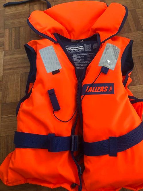 Zwem/reddingsvesten 4 st 1xlazilas 100N 3x Besto M, Watersport en Boten, Watersportkleding, Nieuw, Reddingsvest of Zwemvest, Dame of Heer