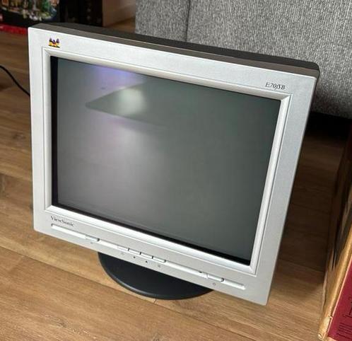 Monitor CRT Viewsonic E70fSB Nieuw in doos. New Old Stock, Computers en Software, Monitoren, Nieuw, 61 t/m 100 Hz, VGA, Draaibaar