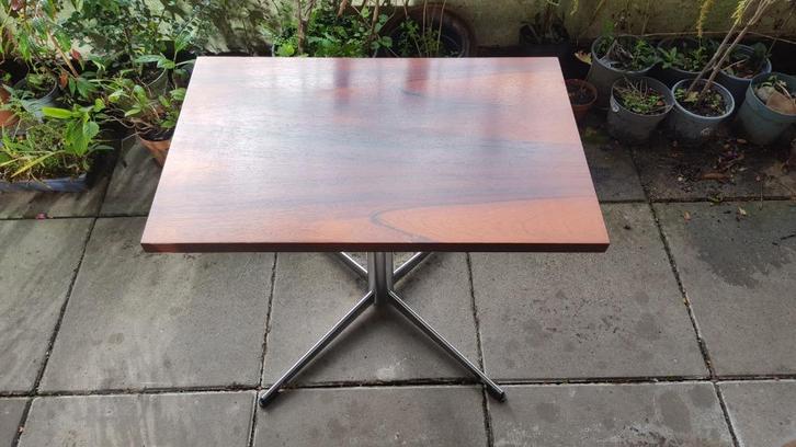 Retro vintage draaibare tv tafel, Verzamelen, Retro, Huis en Inrichting, Ophalen