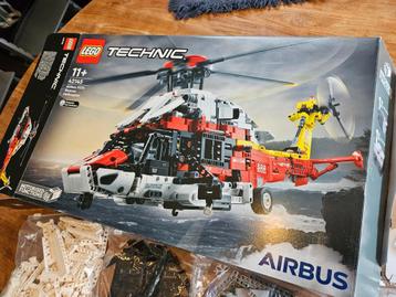 Lego technic airbus helicopter 42145  beschikbaar voor biedingen