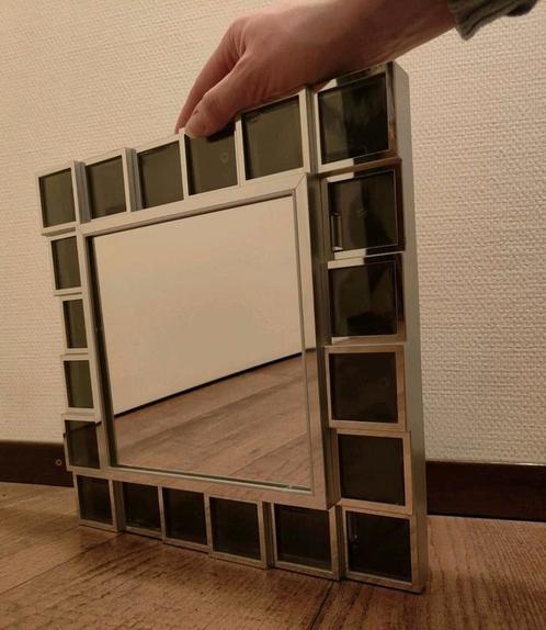 Spiegel met fotolijstjes omlijsting 32,5 cm x 32,5 cm, Huis en Inrichting, Woonaccessoires | Spiegels, Zo goed als nieuw, Minder dan 50 cm