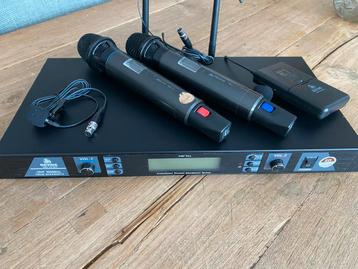 Devine UHF-600 Draadloos Microfoonsysteem - Nieuwstaat beschikbaar voor biedingen