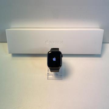 Apple Watch Series 8 45mm GPS Cellular + Milanese band | Com beschikbaar voor biedingen