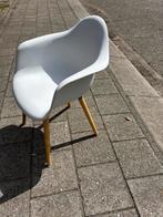 Witte kunststof stoel, Huis en Inrichting, Stoelen, Ophalen, Kunststof, Gebruikt, Wit