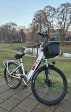Elektrische fiets Ebike 250Watt Wit Roze 26", Ophalen, Zo goed als nieuw, 50 km per accu of meer, Overige merken