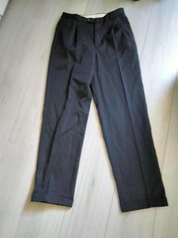 Nette zwarte lange broek merk Emilo Sandrine beschikbaar voor biedingen