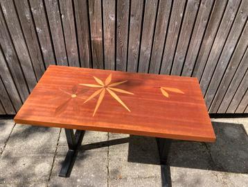 Mid century tafel beschikbaar voor biedingen