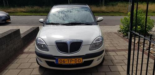 Lancia Ypsilon 1.4 16V, 2006,  Airco Wit Type...MOMO Design., Auto's, Lancia, Particulier, Ypsilon, Benzine, D, Hatchback, Handgeschakeld