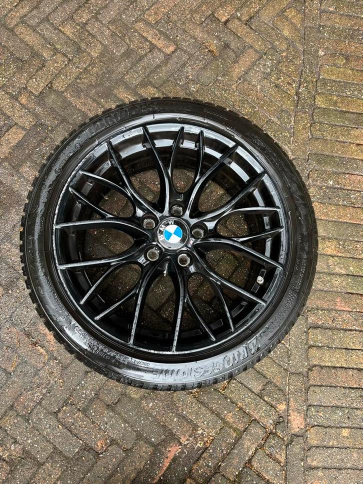 BMW Winterset Bridgestone Blizzak - Goed Profiel!, Auto-onderdelen, Banden en Velgen, Banden en Velgen, Winterbanden, 18 inch