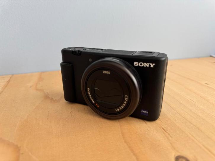 Sony Compact Camera ZV-1 (vlog camera, content creator), Audio, Tv en Foto, Fotocamera's Digitaal, Zo goed als nieuw, Compact