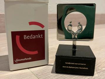 Bedankt glazen glas bedank beeldje reumafonds reclame beschikbaar voor biedingen