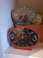 SUCCUBA  WEKKER 2 STUKS ROOD EN GROEN, Ophalen, Zo goed als nieuw