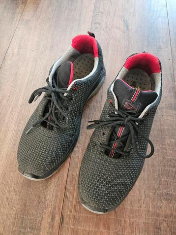 Zwarte Werkschoenen Maat 46 beschikbaar voor biedingen