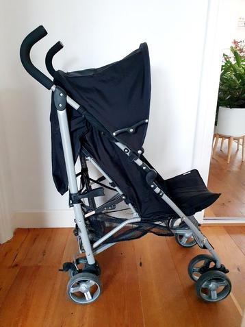 ZGAN! MamaLoes zwarte buggy, met zon/regenkap. beschikbaar voor biedingen