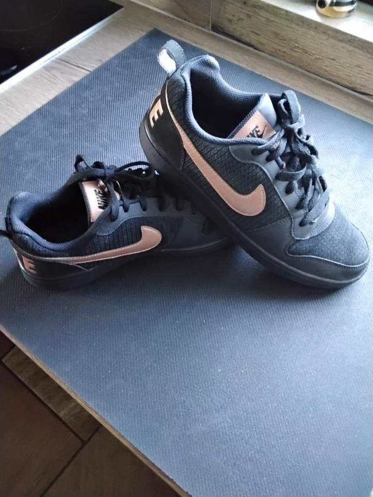 Nike Court Borough Low 2 - Zwart/Rose Goud, Kleding | Heren, Schoenen, Gedragen, Zwart, Ophalen of Verzenden