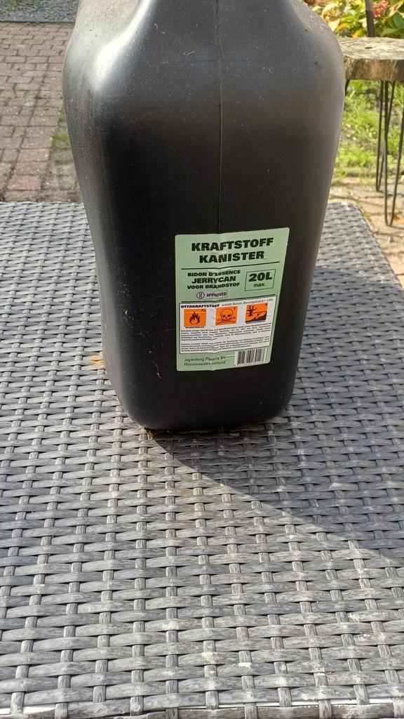 Jerrycan 20 liter, Caravans en Kamperen, Kampeeraccessoires, Zo goed als nieuw, Ophalen