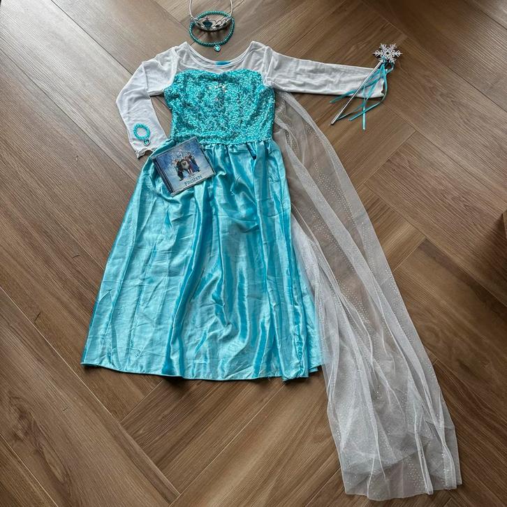 Frozen Elsa Jurk met Accessoires & CD, Kinderen en Baby's, Carnavalskleding en Verkleedspullen, Zo goed als nieuw, Meisje, 122 t/m 128