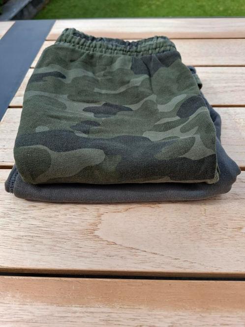 2 korte broeken shorts maat 146 152 zgan grijs en camo, Kinderen en Baby's, Kinderkleding | Maat 146, Zo goed als nieuw, Jongen of Meisje