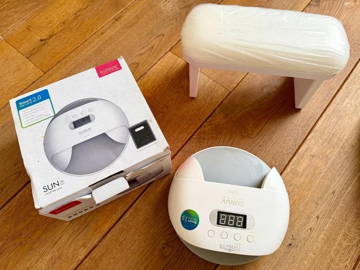 Nail Tools Bundle - Lamps, Dust Collector, Hand Rest, Sieraden, Tassen en Uiterlijk, Uiterlijk | Cosmetica en Make-up, Zo goed als nieuw