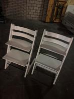 2 witte stokke triptrap stoelen, Huis en Inrichting, Ophalen, Gebruikt, Wit, Twee