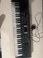 Beginnerskeyboard als nieuw + accessoires!, 61 toetsen, Zo goed als nieuw, Aanslaggevoelig, Ophalen