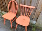 Gratis 2 houten oranje stoelen, Gebruikt, Ophalen