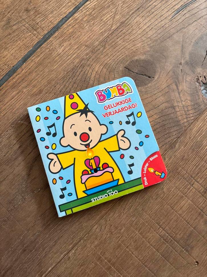 Bumba Gelukkige Verjaardag! Boek met licht en geluid, Boeken, Kinderboeken | Baby's en Peuters, Zo goed als nieuw, 1 tot 2 jaar
