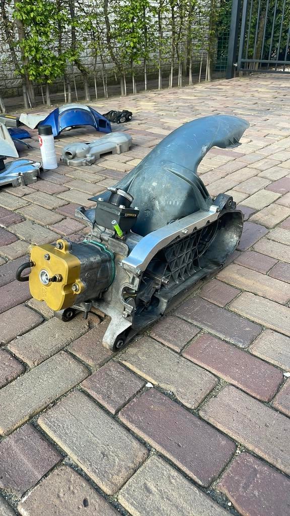 M06 186cc blok met papieren, Ophalen of Verzenden