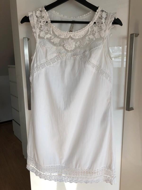 Witte zomerjurk Stradivarius  maat S - 100%katoen, Maat 38/40 (M), Wit, Ophalen of Verzenden, Zo goed als nieuw