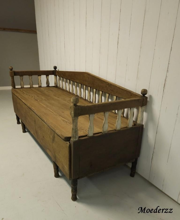 Antieke Zweedse Gustaviaanse bank, Ophalen