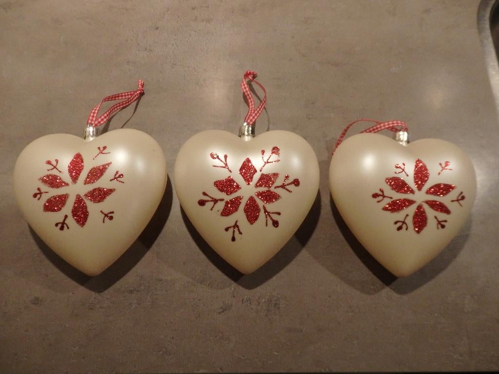 3 Kerstornamenten in vorm van een hart, Diversen, Kerst, Ophalen of Verzenden, Gebruikt