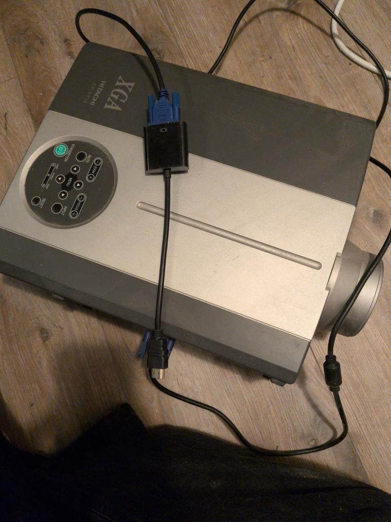 Hitachi business beamer, Ophalen