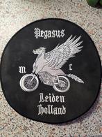 Te koop een geborduurde rugpatch motorclub "Pegasus", Ophalen of Verzenden