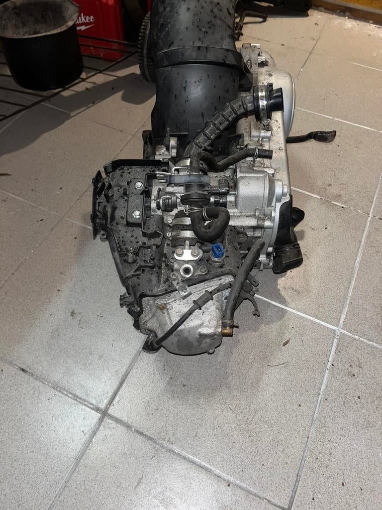 Piaggio injectie blok, Ophalen