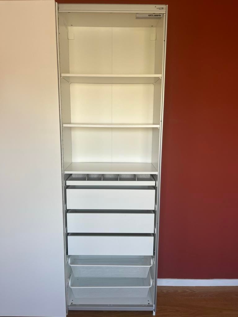 Zo snel mogelijk weg! Witte ikea pax met schuifdeuren, Huis en Inrichting, Kasten | Kledingkasten, Ophalen, Gebruikt, 100 tot 150 cm