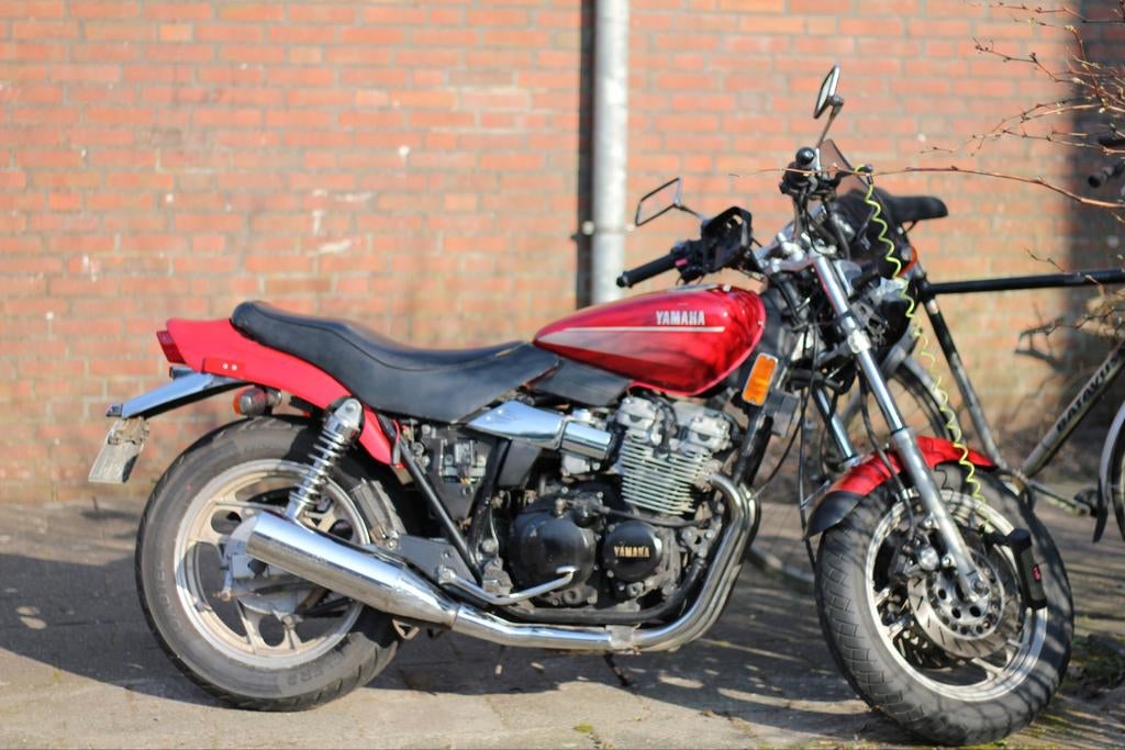 Yamaha Radian YX600 - Klassieke Naked Bike