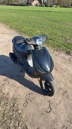 Zip 4t, Fietsen en Brommers, Scooters | Piaggio, Ophalen, Maximaal 45 km/u, Zip, Zo goed als nieuw