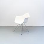 8x Vitra Eames DAR Kuipstoel Wit - Chroom Eiffelonderstel, Huis en Inrichting, Stoelen, Niet ingevuld, Wit, Niet ingevuld, Ophalen of Verzenden