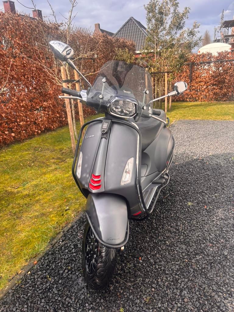 Vespa Sprint 50 – 2021 – 15280 km - Akrapovic uitlaat, Fietsen en Brommers, Scooters | Vespa, Ophalen, Maximaal 45 km/u, Vespa S