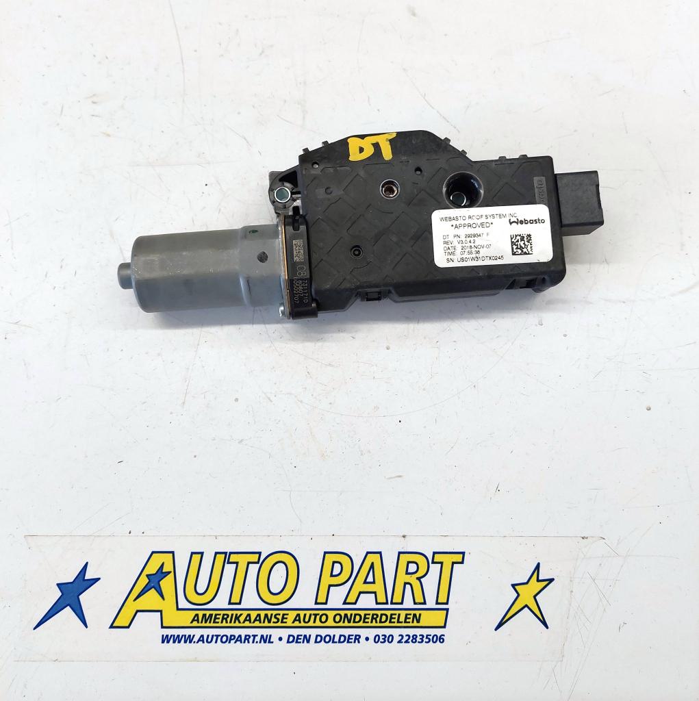 Dodge Ram DT sunroofmotor 2019-2025, Auto-onderdelen, Gebruikt, PO Box 21-8004 | Auburn Hills, MI 48321-8004, Jeep, Ophalen of Verzenden
