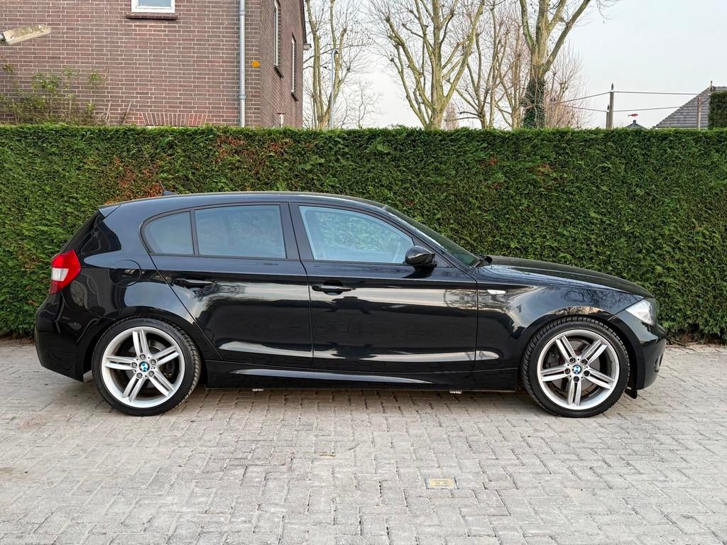 BMW 1-serie 130i Cup| Handbak | M-Pakket |, Auto's, BMW, 1-Serie, Achterwielaandrijving, Gebruikt, 680 kg