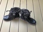 Zwarte laarzen met bont en veters - Maat 36, Ophalen, Zo goed als nieuw, Zwart, Lage of Enkellaarzen