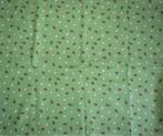 Vintage lap stof groen met aardbeitjes en witte bloemetjes, Ophalen of Verzenden, Zo goed als nieuw, 30 tot 120 cm, Katoen