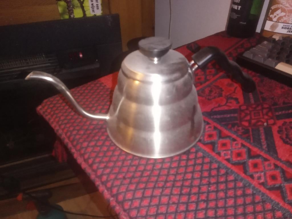 Hario V60 Buono Waterketel 1 liter, Overige materialen, Overige typen, Ophalen of Verzenden, Zo goed als nieuw