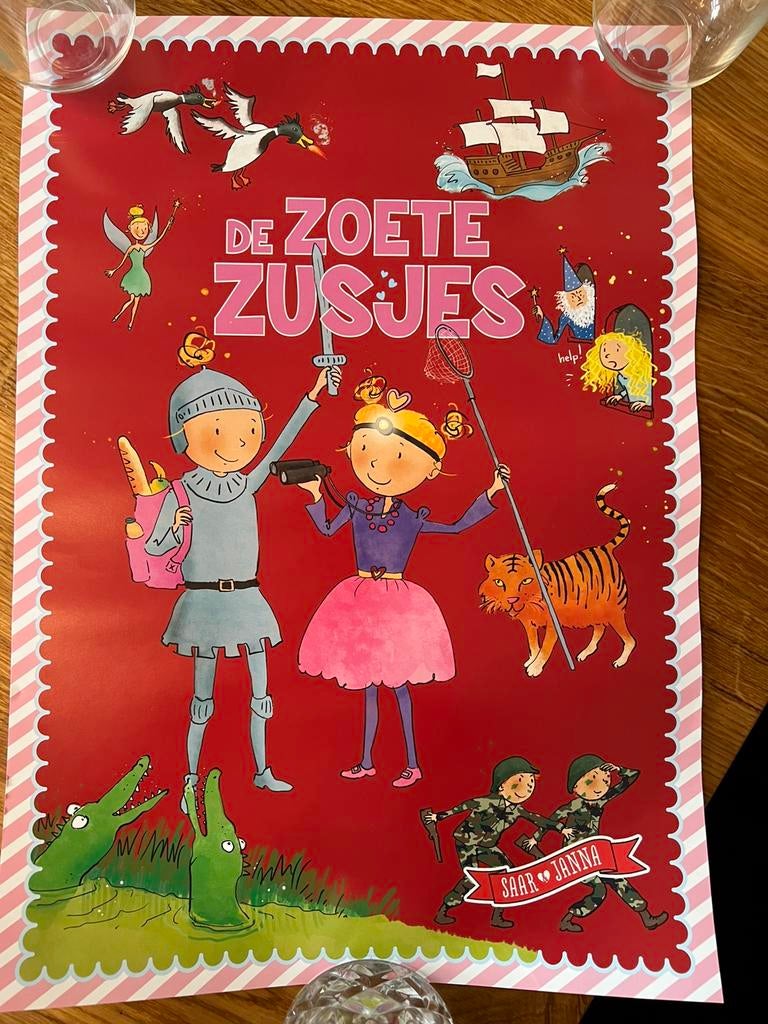 De Zoete Zusjes Poster - Nieuw!, Boeken, Ophalen of Verzenden, Nieuw, Fictie algemeen