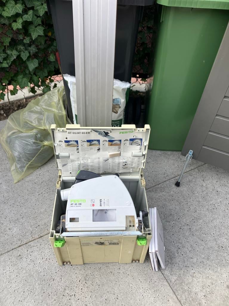 Festool AT 65 EB invalzaag met geleider en zaagbladen, Doe-het-zelf en Verbouw, Gereedschap | Zaagmachines, Gebruikt, Invalzaag