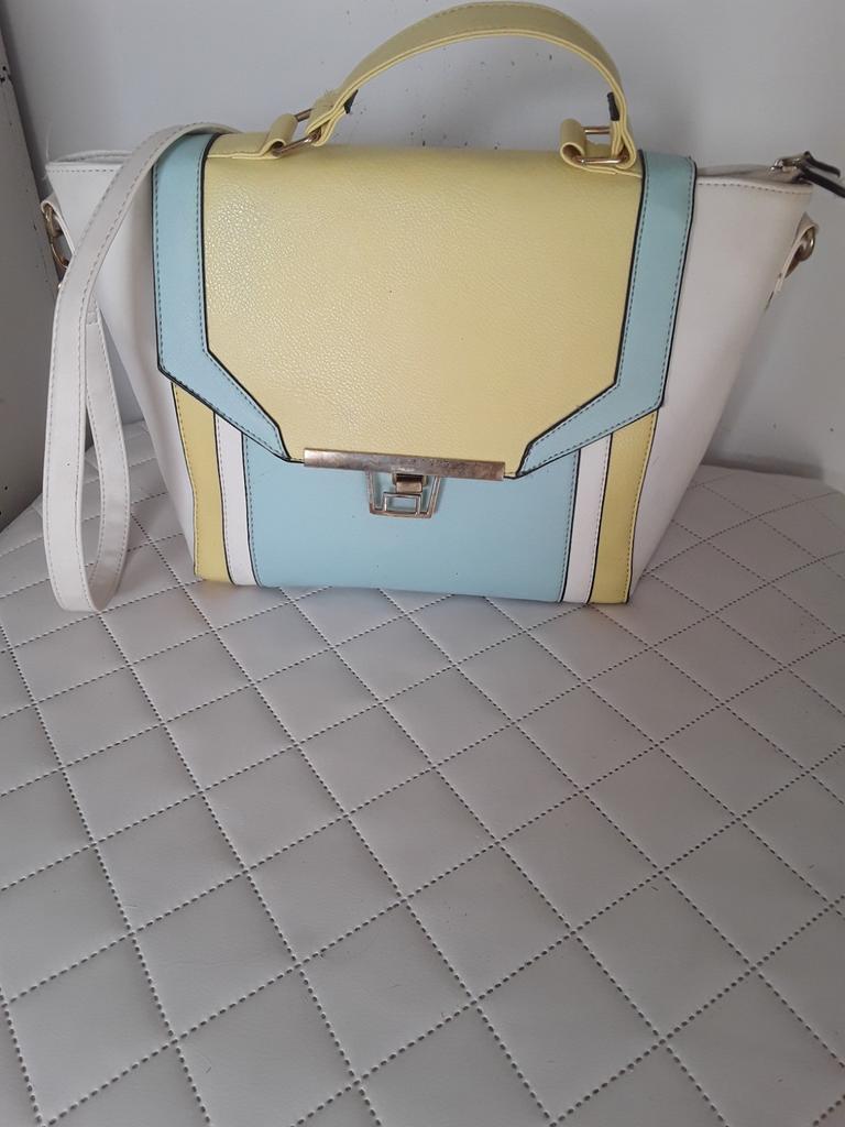 Vintich tasje, Ophalen, Schoudertasje