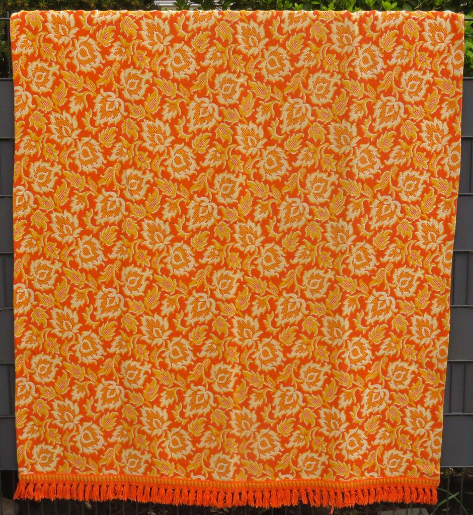 Vintage oranje gele Spaanse eenpersoons sprei met franjes, Huis en Inrichting, Gebruikt, Eenpersoons, Overige typen, Oranje