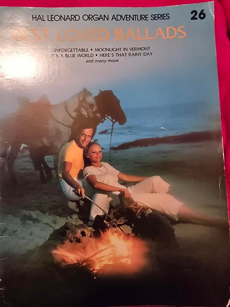 Hal Leonard Organ Adventure Series 26: Best Loved Ballads, Muziek en Instrumenten, Orgel, Gebruikt, Ophalen of Verzenden, Thema