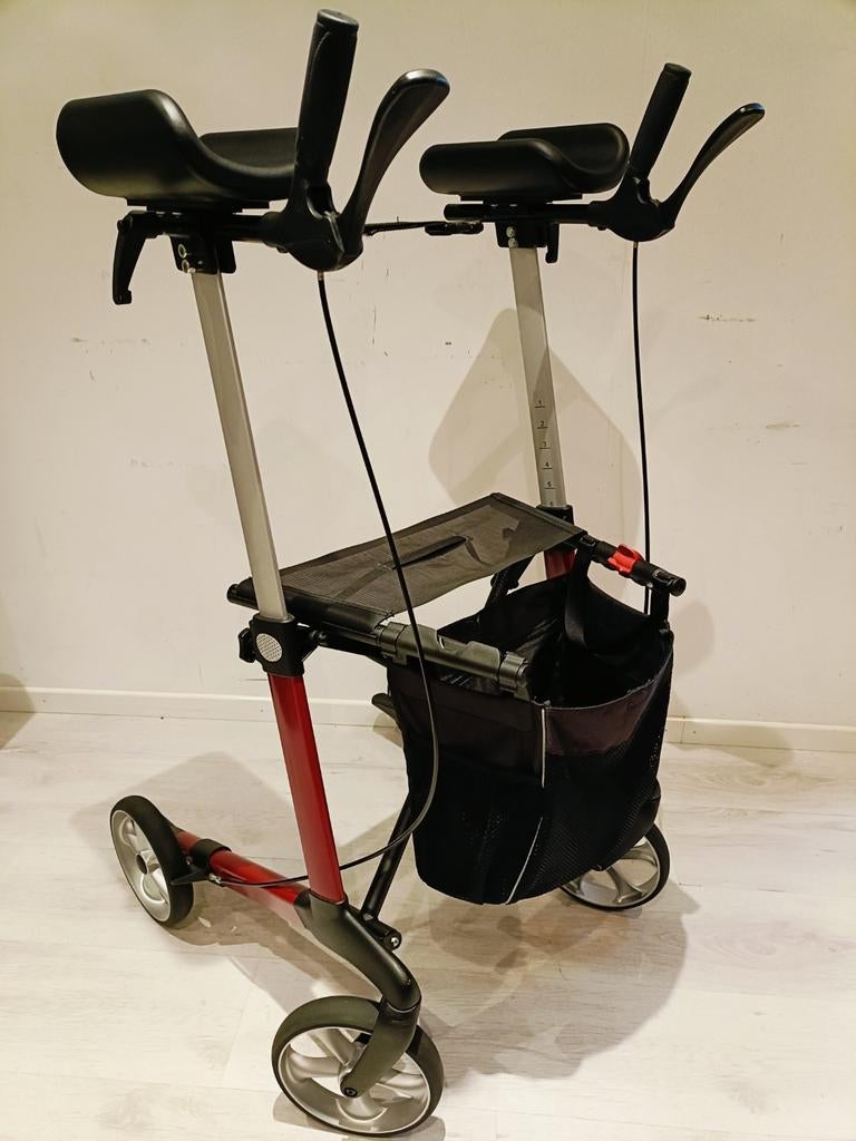 Rehasense Navigator L armschalen rollator incl Servicebeurt., Diversen, Rollators, -, -, Ophalen of Verzenden, Zo goed als nieuw